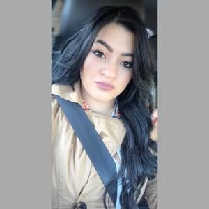 Meet your Posher, Katiria